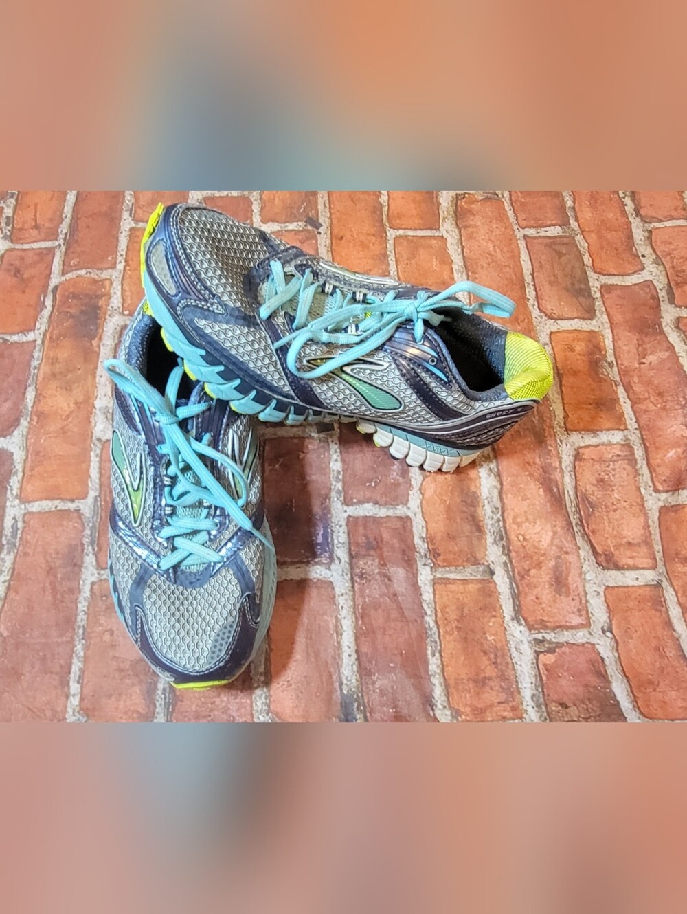 Women's Brooks Ghost 6 Running Shoes Size 8.5 Wide Gray Blue Yellow